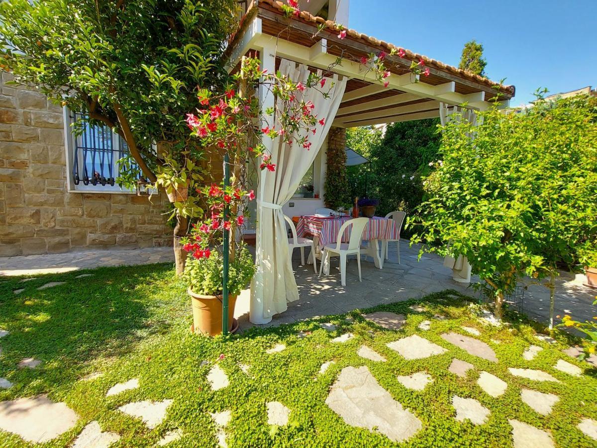 Comodo Con Giardino E Patio Sanremo Exterior foto