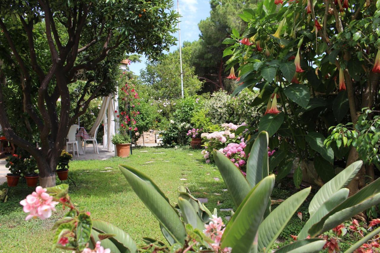 Comodo Con Giardino E Patio Sanremo Exterior foto