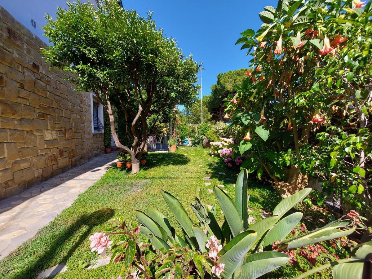 Comodo Con Giardino E Patio Sanremo Exterior foto