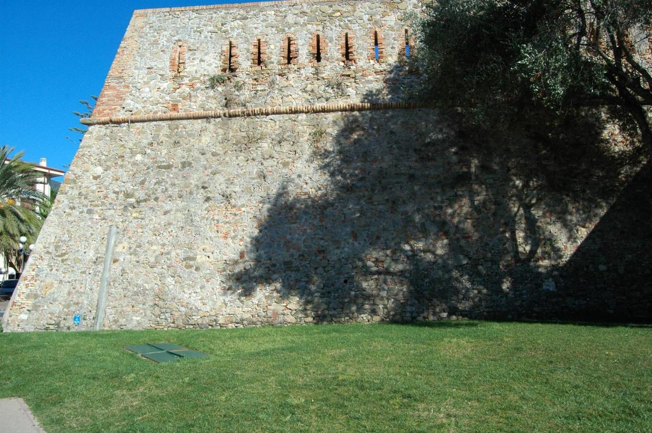 Comodo Con Giardino E Patio Sanremo Exterior foto