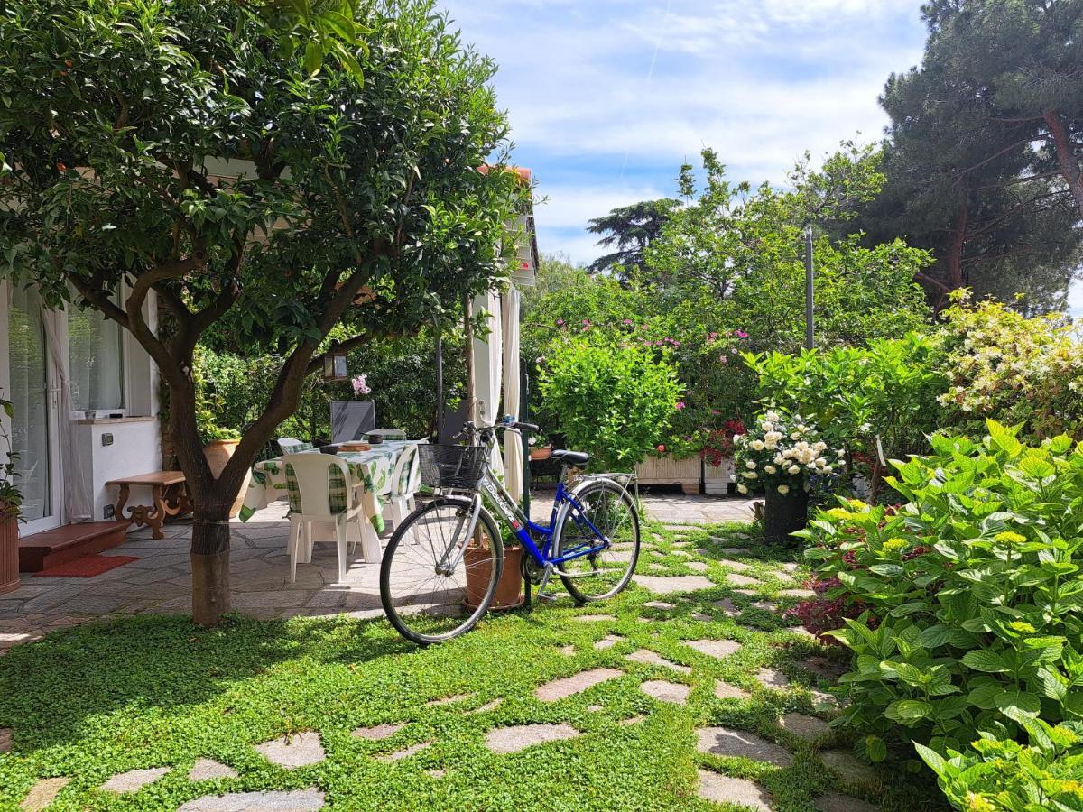 Comodo Con Giardino E Patio Sanremo Exterior foto